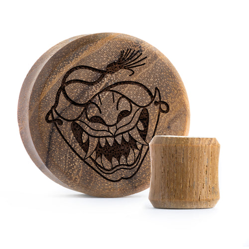 Samurai Oni Plug / Gauge - Teakholz | Doppelaufgeweitet mit flachem Gesicht