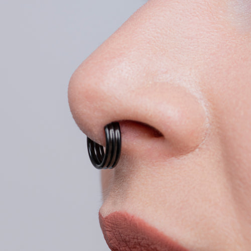 Titanscharniert, dreifach gestapelte Septumring 1,2 mm gauge in Schwarz