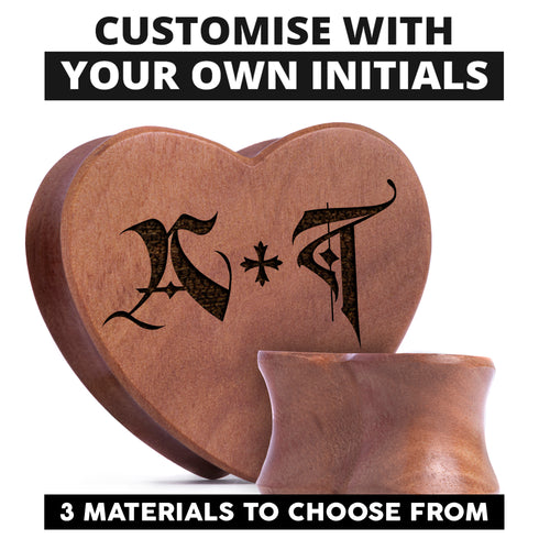 Fügen Sie Initialen verzierte herzförmige Saba-Holz- Plugs/Messgeräte ein