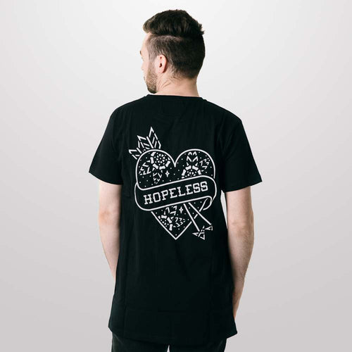 Cute Hoffnungsloses Herz-T-Shirt in Schwarz