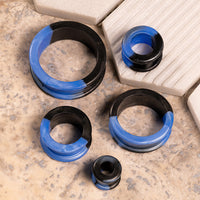 Tunnel d'oreille en silicone effet marbre bleu et noir