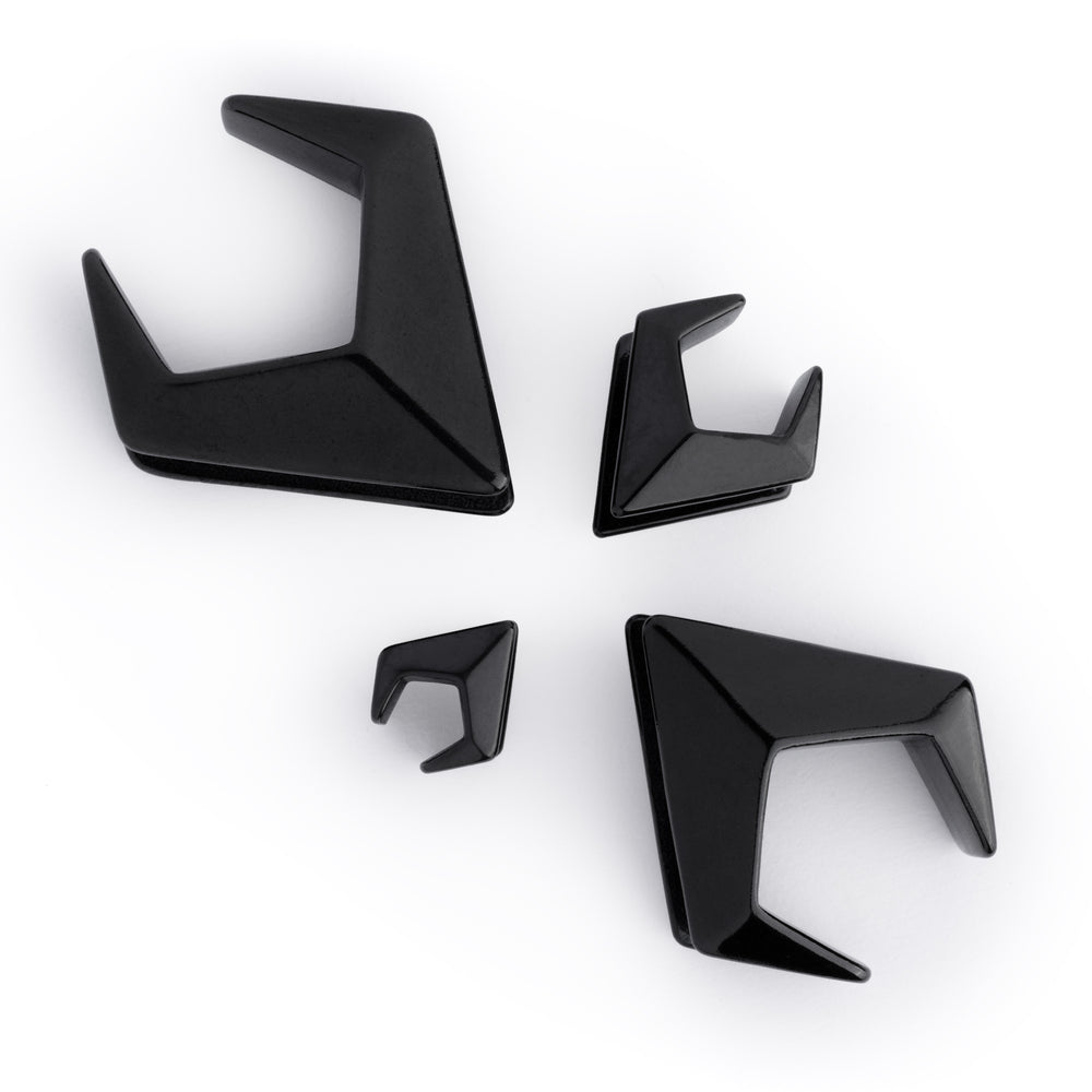 Schwarzer Triangle Saddle Plug/Tunnel/Gauge