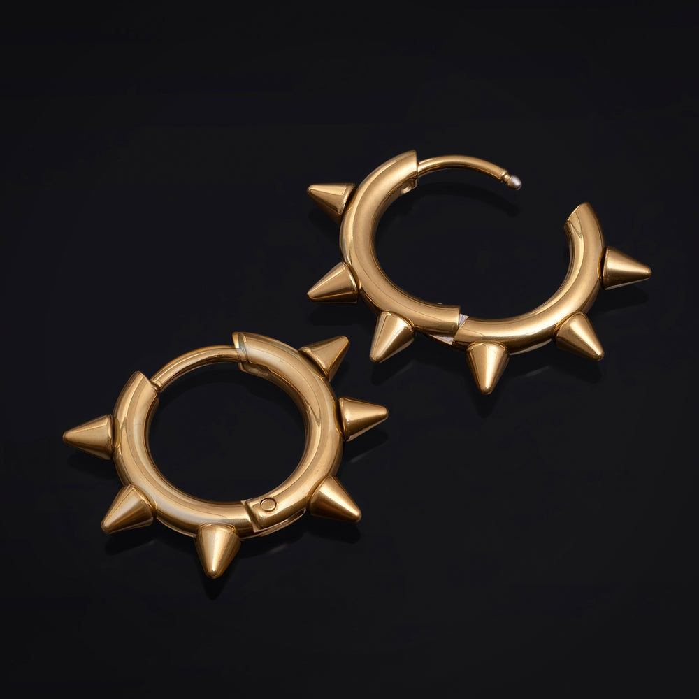 Edelstahl Goldene Spiked Huggie Creolen (Paar)