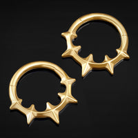 Anneau clicker de septum gothique à pointes en titane ASTM F136 doré