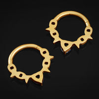 Clicker pour Septum, Chaîne à Pointes Dorée, Cœur Noir Serti de Pierres, Titane ASTM F136