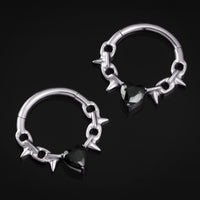 Clicker pour septum, chaîne à pointes argentée, cœur noir serti de pierres, titane ASTM F136