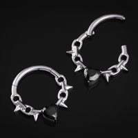 Clicker pour septum, chaîne à pointes argentée, cœur noir serti de pierres, titane ASTM F136