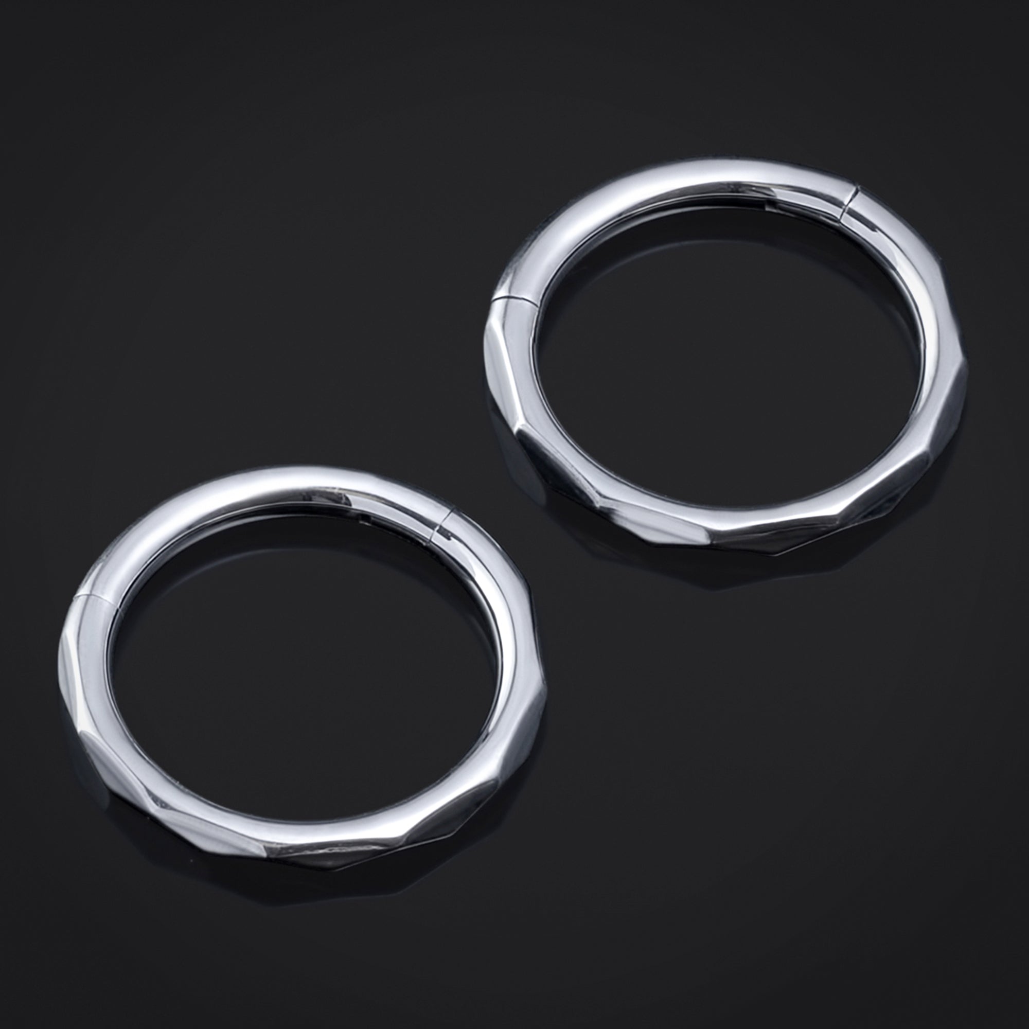 Piercing de narine, anneau segment facetté, argent, titane ASTM F136