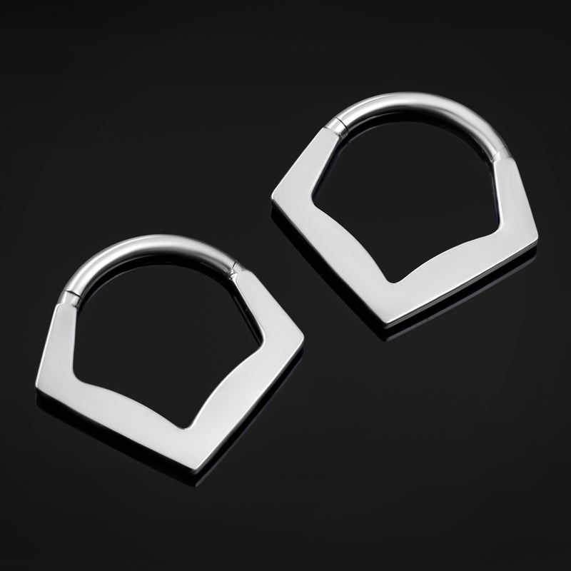 Septum clicker, argenté, pointe en chevron, titane ASTM F136