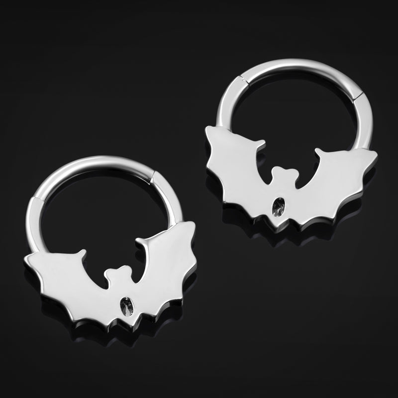 Anneau clicker de septum, argenté, chauve-souris sertie de pierres, titane ASTM F136, 1.2mm