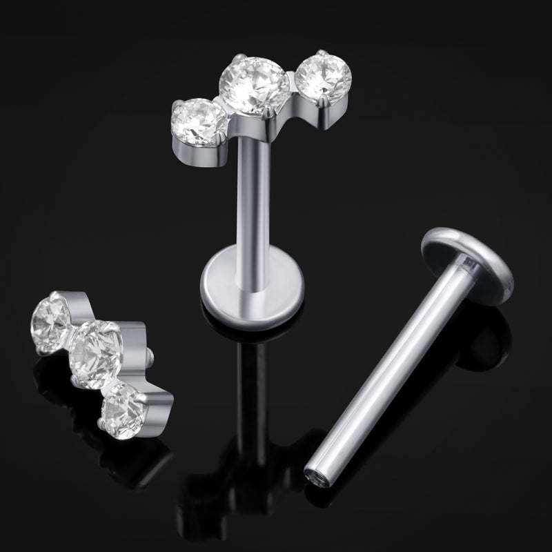 Labret en argent, grappe de 3 pierres en oxyde de zirconium, filetage interne, titane