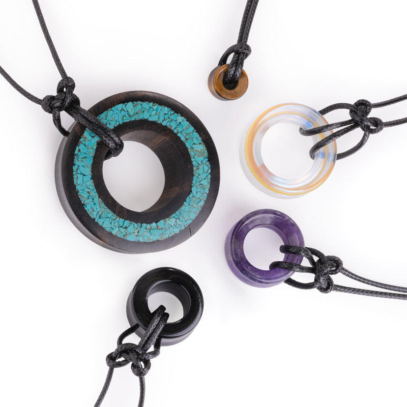 Collier en macramé upcyclé - Pochette surprise !