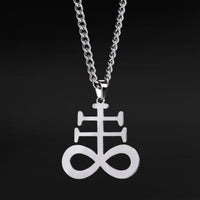 Collier pendentif Leviathan Cross argenté