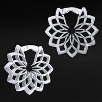 Poids d'oreille fleur mandala en acier argenté - Paire