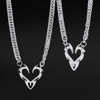 Collier en argent avec pendentif cœur tribal à pointes