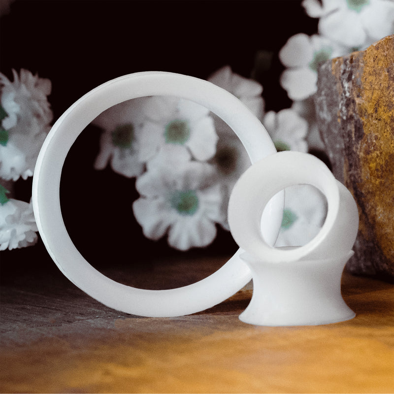 Tunnel d'oreille œillet en silicone blanc