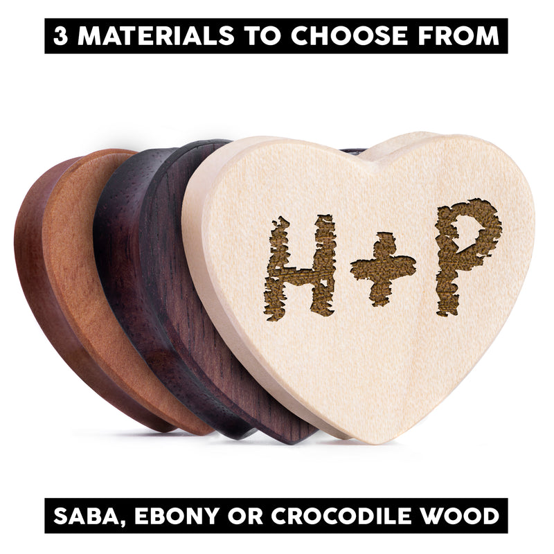 Plugs / Gauge en forme de cœur en bois de Saba, insérer initiales