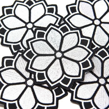 Black & White Simple Flower Patch